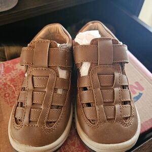 Brand-New Toddler Closed-Toe Leather Sandal Sneakers